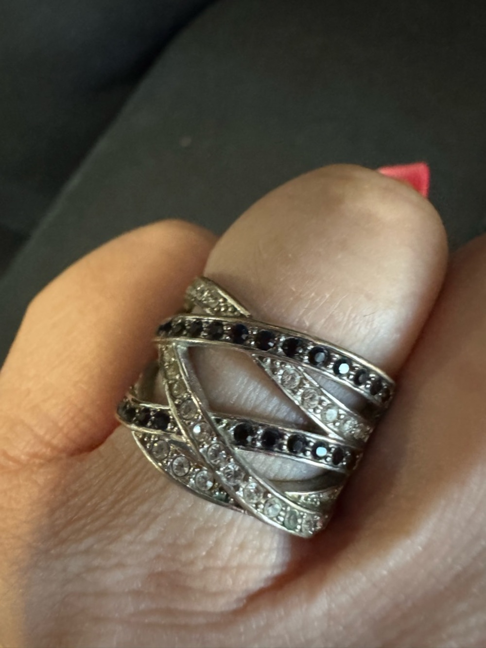 Elegant Black and Silver Crisscross Stone Statement Ring size 9